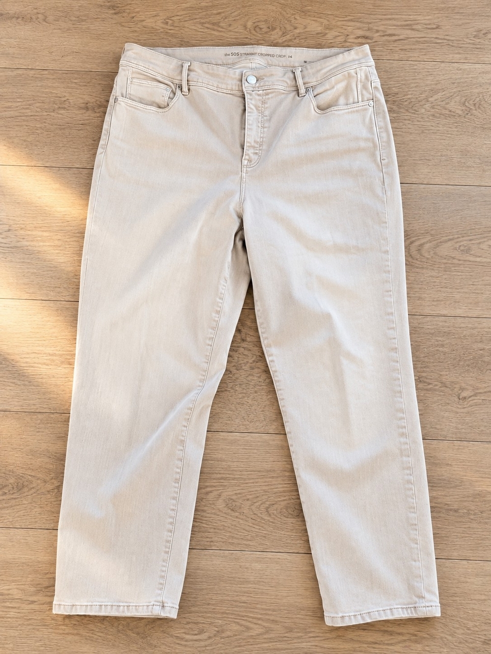 Chico’s So Slimming Girlfriend Crop Jeans – Size 2.5 (14) – Cream/Beige